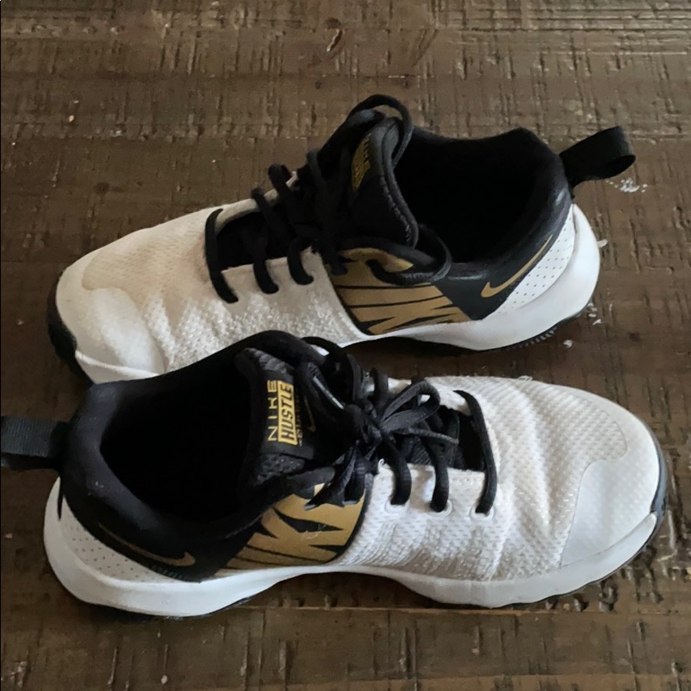 Nike Hustle sneaker